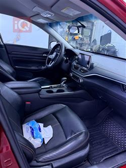 نيسان ألتيما